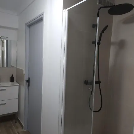 Paisible Pour 4 Personnes *